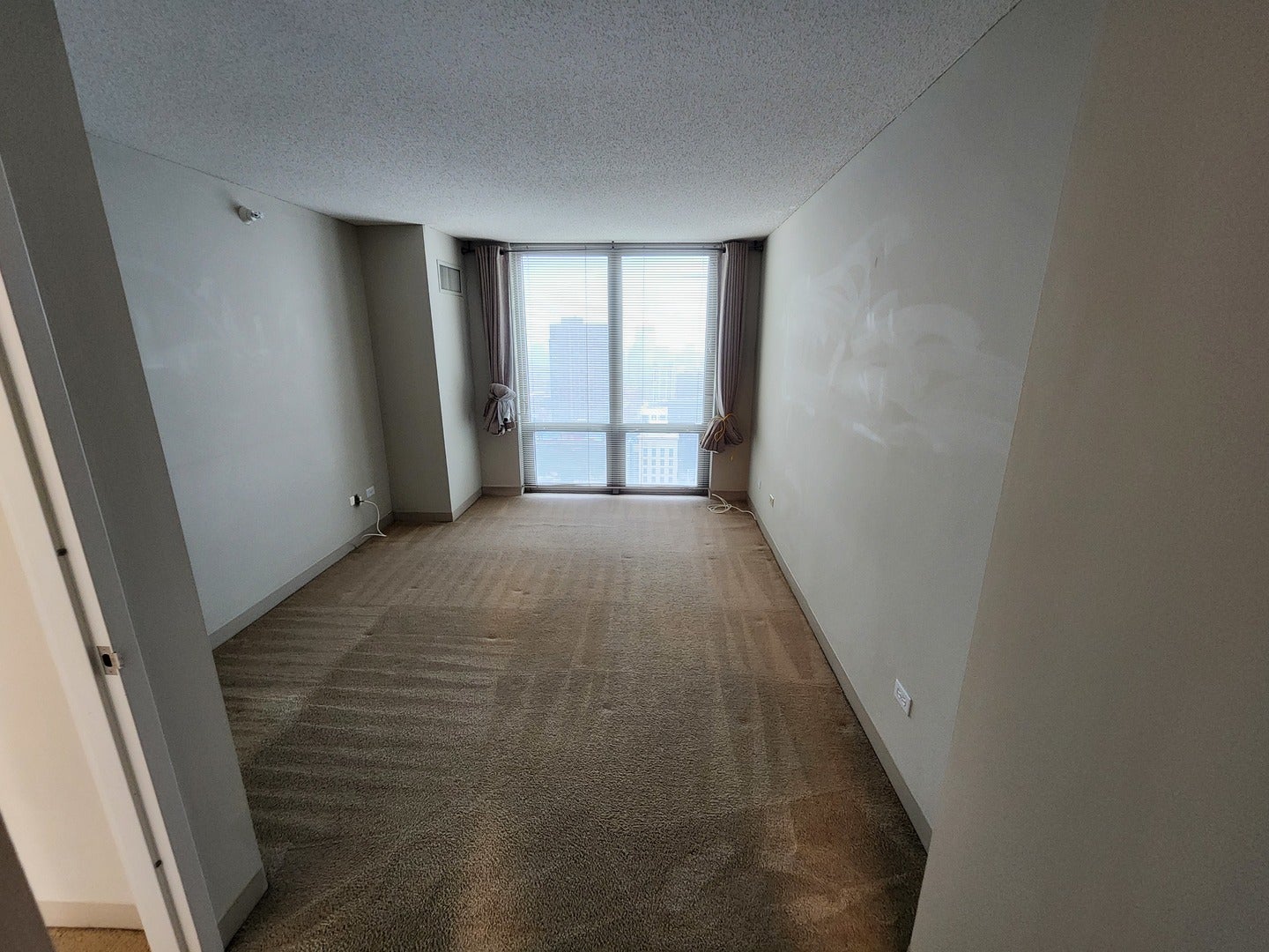 2 E ERIE Street 3606