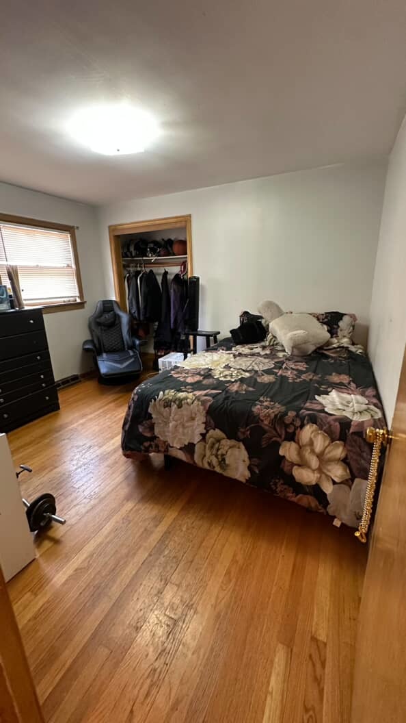 8641 S Jeffery Boulevard