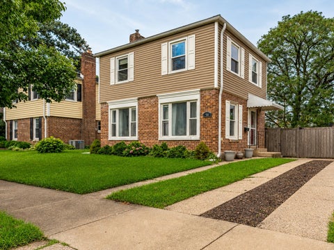Photo of 744 Manchester Avenue, Westchester, IL 60154 (MLS # 12750170)