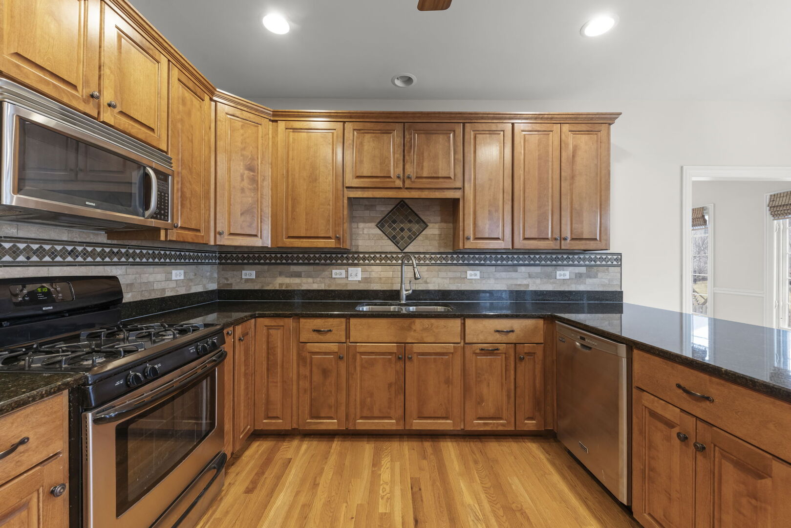 204 Amherst Circle