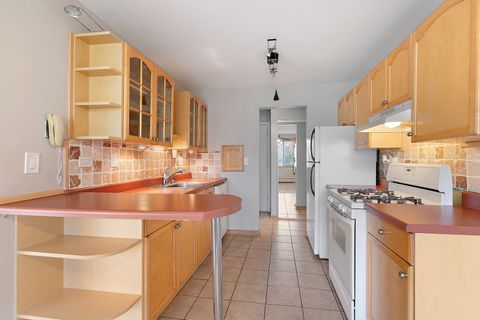 Tiny photo for 940 E Old Willow Road #207, Prospect Heights, IL 60070 (MLS # 12494995)