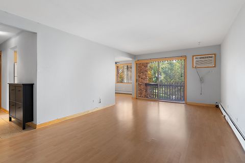 Tiny photo for 940 E Old Willow Road #207, Prospect Heights, IL 60070 (MLS # 12494995)