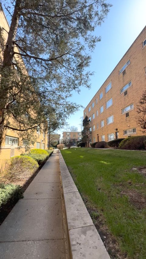 2014 W 111th Street 2N Chicago IL 60643