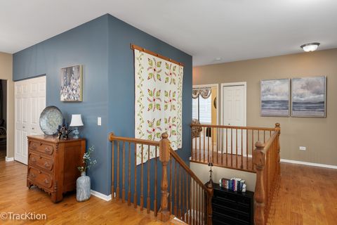 Tiny photo for 21123 Sterling Lake Court, Crest Hill, IL 60403 (MLS # 12503397)