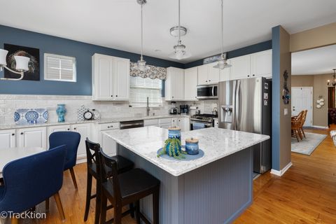 Tiny photo for 21123 Sterling Lake Court, Crest Hill, IL 60403 (MLS # 12503397)