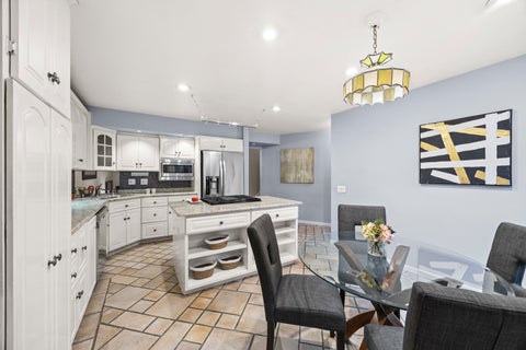 Tiny photo for 1 Maple Tree Court, Elmhurst, IL 60126 (MLS # 12682627)