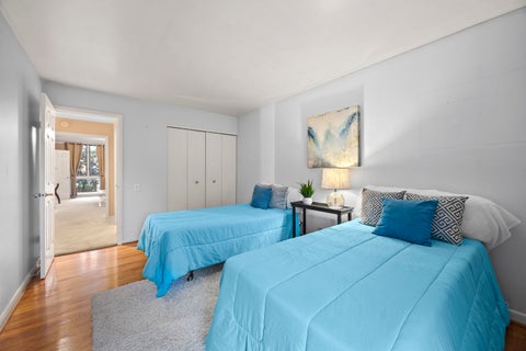 Tiny photo for 1 Maple Tree Court, Elmhurst, IL 60126 (MLS # 12682627)