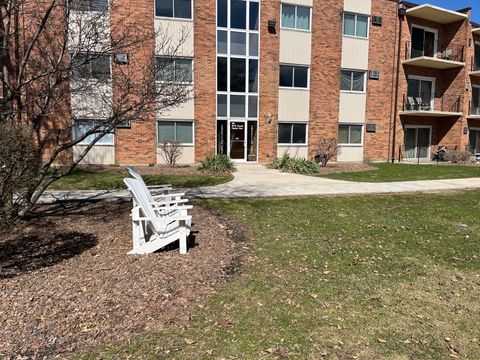 Tiny photo for 9717 S Keeler Avenue #209, Oak Lawn, IL 60453 (MLS # 12594029)