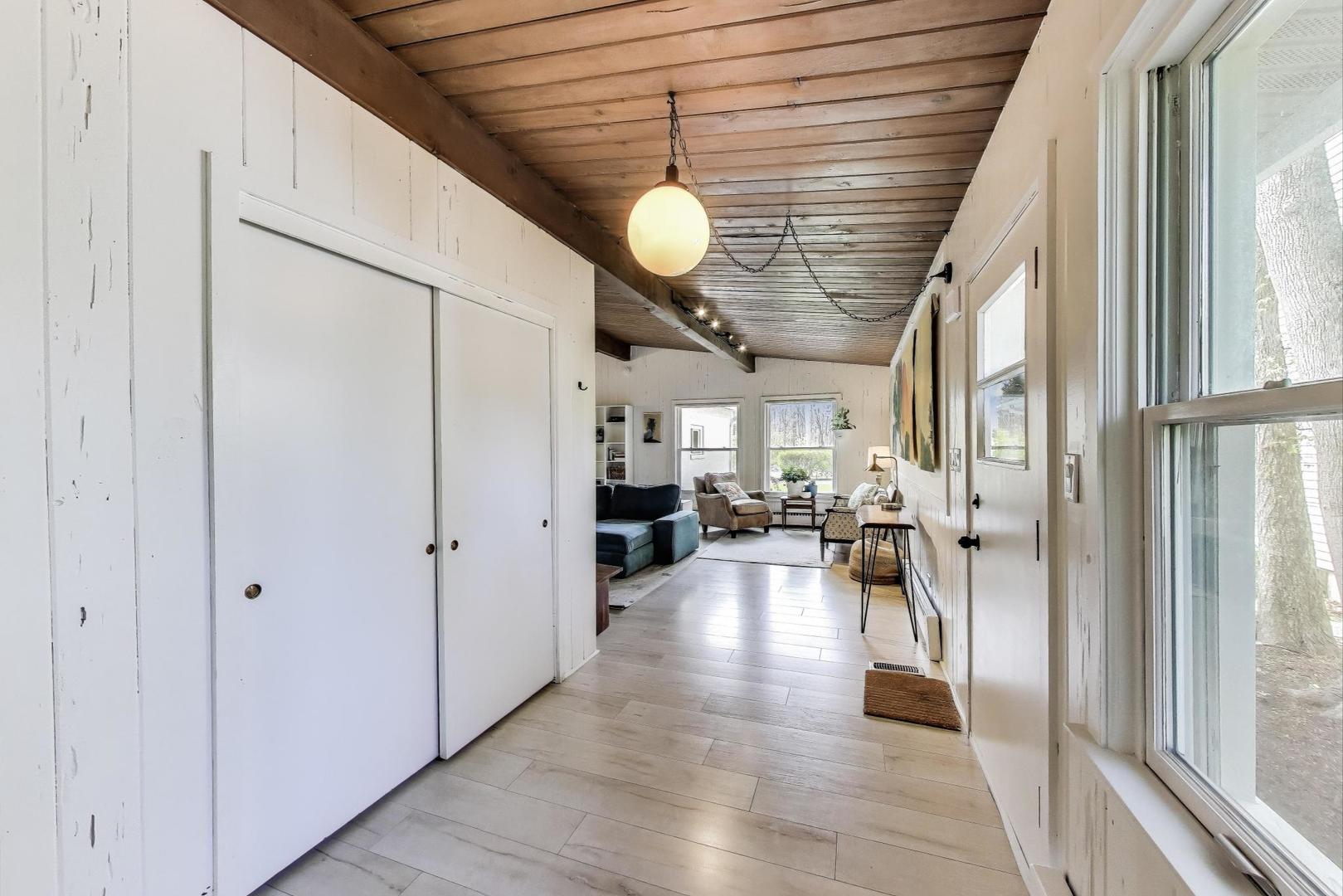 537 County Line Road