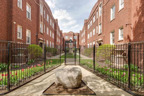 Photo of 1348 W Estes Avenue #3N, Chicago, IL 60626 (MLS # 12626013)