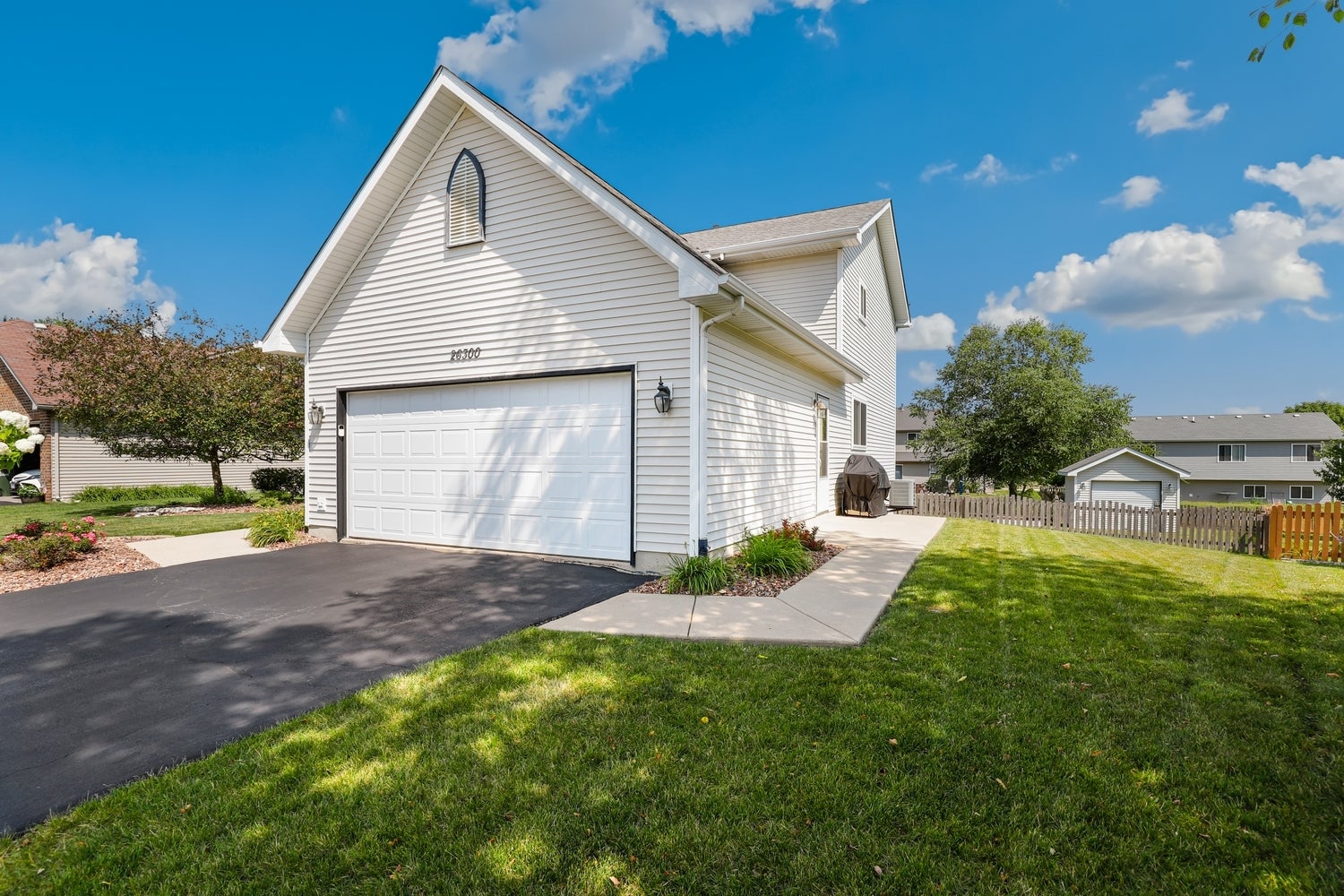 26300 W Bayberry Court