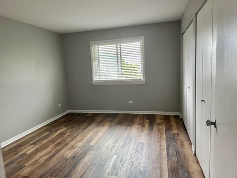 Tiny photo for 904 S Plum Grove Road #301, Palatine, IL 60067 (MLS # 12496717)