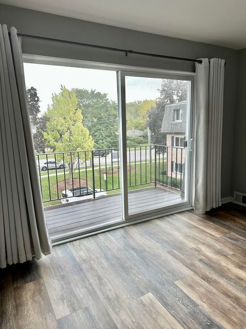 Tiny photo for 904 S Plum Grove Road #301, Palatine, IL 60067 (MLS # 12496717)