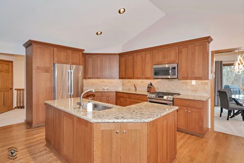 Tiny photo for 1121 Lacebark Court #1121, Darien, IL 60561 (MLS # 12616508)