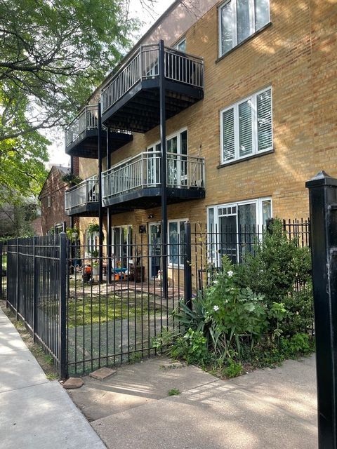 Tiny photo for 1514 W PRATT Boulevard #1B, Chicago, IL 60626 (MLS # 12487316)
