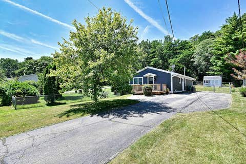 Tiny photo for 42 S Hickory Avenue, Fox Lake, IL 60020 (MLS # 12716982)