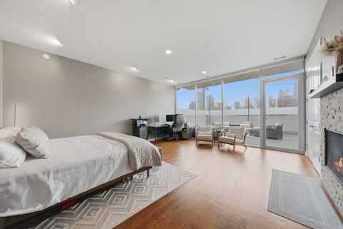 Tiny photo for 925 N Larrabee Street #2N, Chicago, IL 60610 (MLS # 12583369)