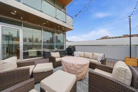 Tiny photo for 925 N Larrabee Street #2N, Chicago, IL 60610 (MLS # 12583369)