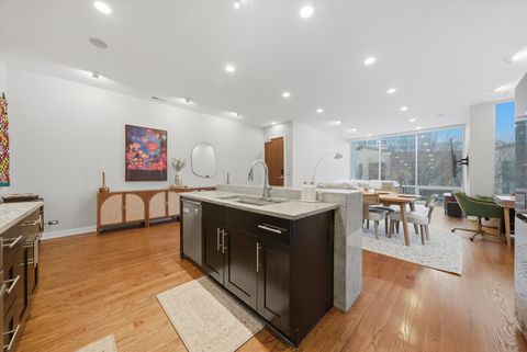 Tiny photo for 925 N Larrabee Street #2N, Chicago, IL 60610 (MLS # 12583369)