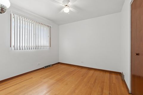 Tiny photo for 14640 MEMORIAL Drive, Dolton, IL 60419 (MLS # 12647963)