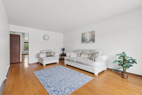 Tiny photo for 14640 MEMORIAL Drive, Dolton, IL 60419 (MLS # 12647963)