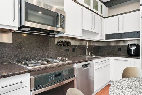 Tiny photo for 1478 S PRAIRIE Avenue #E, Chicago, IL 60605 (MLS # 12488604)