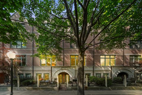 Photo of 1478 S PRAIRIE Avenue #E, Chicago, IL 60605 (MLS # 12488604)