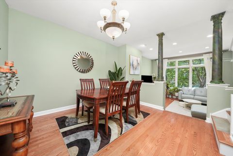 Tiny photo for 1478 S PRAIRIE Avenue #E, Chicago, IL 60605 (MLS # 12488604)