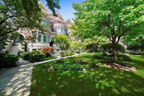 Tiny photo for 1478 S PRAIRIE Avenue #E, Chicago, IL 60605 (MLS # 12488604)