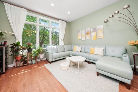 Tiny photo for 1478 S PRAIRIE Avenue #E, Chicago, IL 60605 (MLS # 12488604)