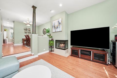 Tiny photo for 1478 S PRAIRIE Avenue #E, Chicago, IL 60605 (MLS # 12488604)