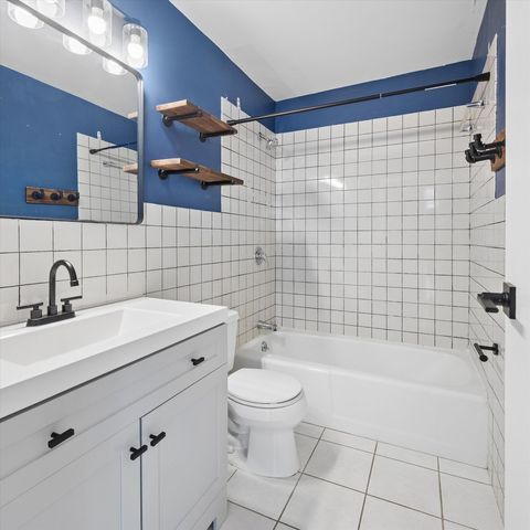 Tiny photo for 6171 N Sheridan Road #2104, Chicago, IL 60660 (MLS # 12578141)