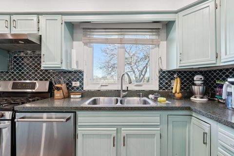 Tiny photo for 588 Applegate Lane, Lake Zurich, IL 60047 (MLS # 12541575)