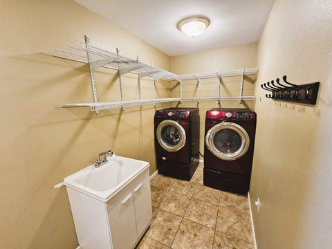 Tiny photo for 404 W Beacon Court, Mt Vernon, IL 62864 (MLS # 12693309)
