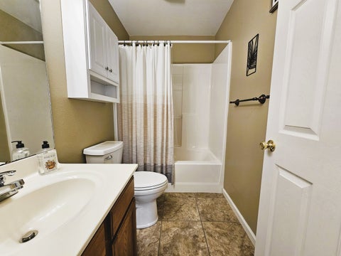 Tiny photo for 404 W Beacon Court, Mt Vernon, IL 62864 (MLS # 12693309)
