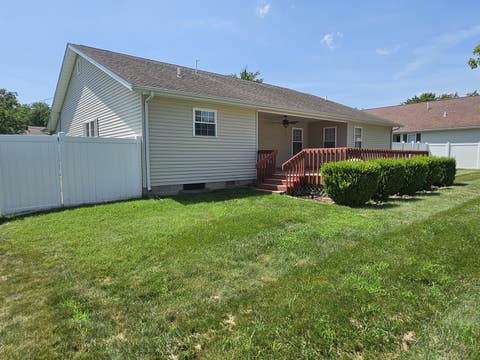 Tiny photo for 404 W Beacon Court, Mt Vernon, IL 62864 (MLS # 12693309)