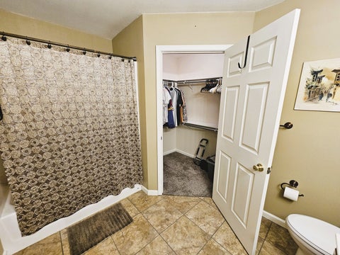 Tiny photo for 404 W Beacon Court, Mt Vernon, IL 62864 (MLS # 12693309)