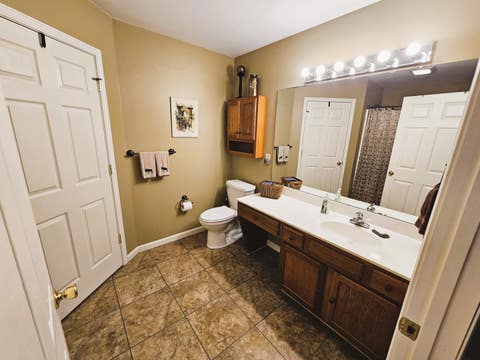 Tiny photo for 404 W Beacon Court, Mt Vernon, IL 62864 (MLS # 12693309)