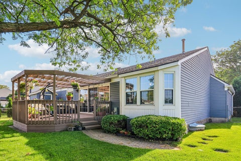 Tiny photo for 1114 Country Glen Lane, Carol Stream, IL 60188 (MLS # 12688376)