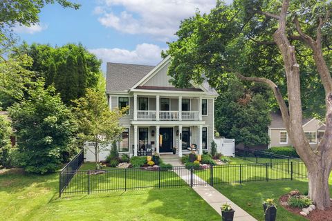 Tiny photo for 938 S 5th Street, St. Charles, IL 60174 (MLS # 12652850)