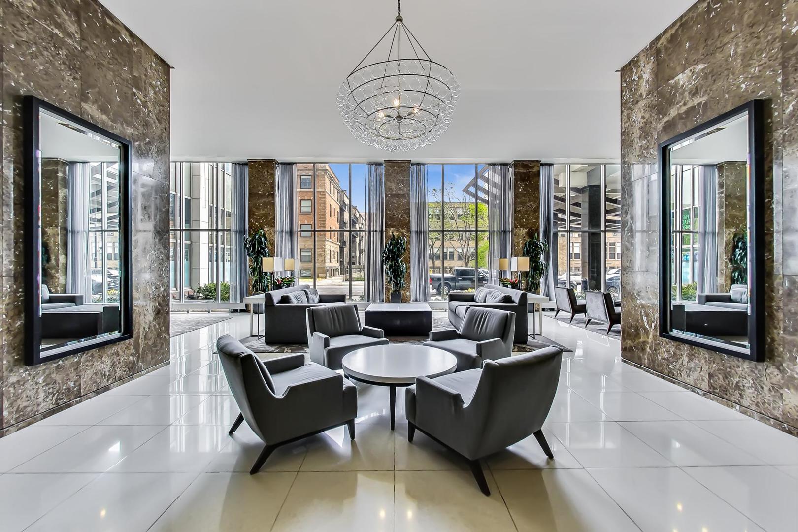 655 W IRVING PARK Road 3802