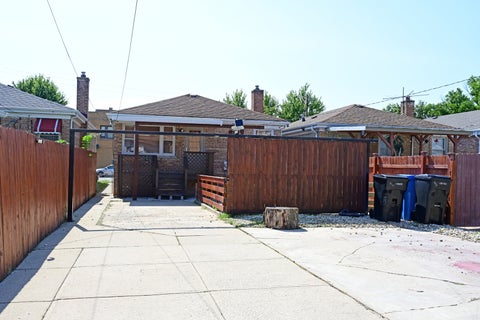 Tiny photo for 6211 N Nagle Avenue, Chicago, IL 60646 (MLS # 12731553)