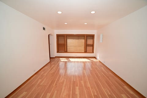 Tiny photo for 6211 N Nagle Avenue, Chicago, IL 60646 (MLS # 12731553)