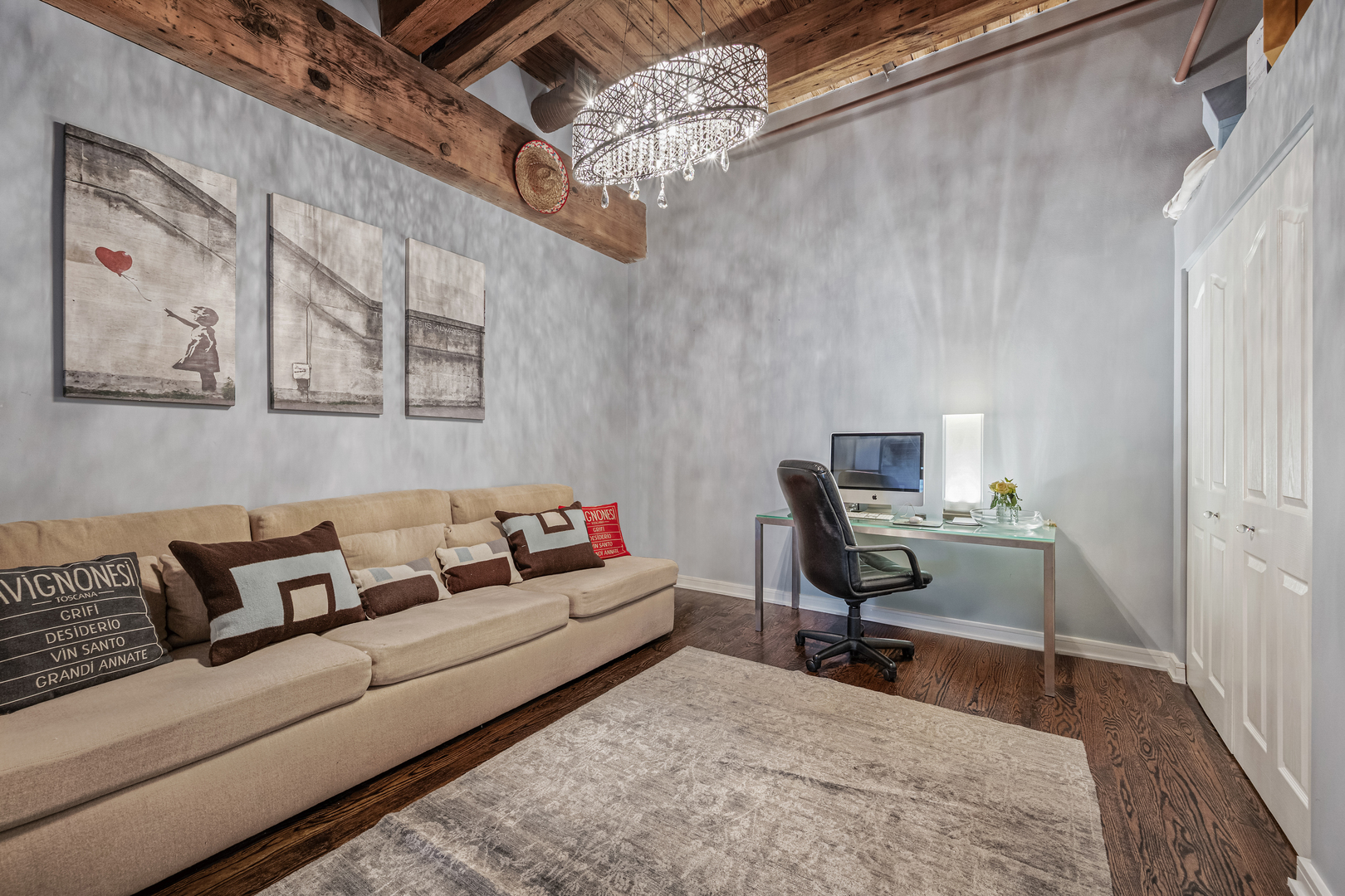 Chicago, Illinois 60654, United States, 2 Bedrooms Bedrooms, ,2 BathroomsBathrooms,Residential,Active,232874