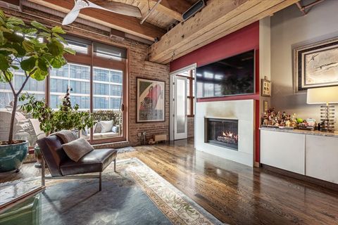 Tiny photo for 360 W Illinois Street #313, Chicago, IL 60654 (MLS # 12501674)
