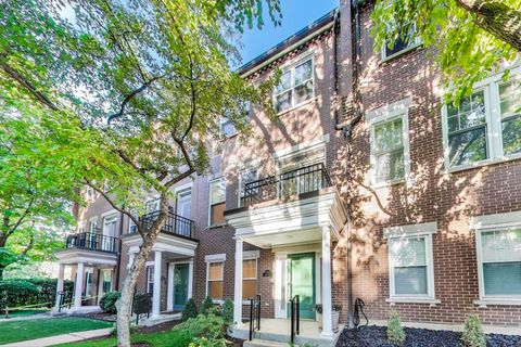 Photo of 210 W Scott Street #I, Chicago, IL 60610 (MLS # 12473737)