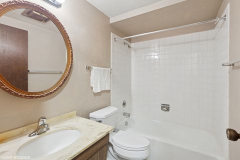 Tiny photo for 2301 BEAU MONDE Boulevard #106, Lisle, IL 60532 (MLS # 12490298)