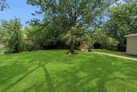 Tiny photo for 9417 S 78th Avenue, Hickory Hills, IL 60457 (MLS # 12427679)