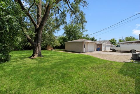 Tiny photo for 9417 S 78th Avenue, Hickory Hills, IL 60457 (MLS # 12427679)