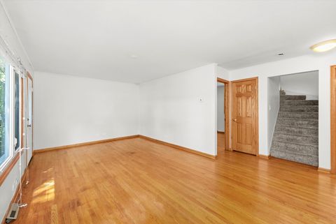 Tiny photo for 9417 S 78th Avenue, Hickory Hills, IL 60457 (MLS # 12427679)